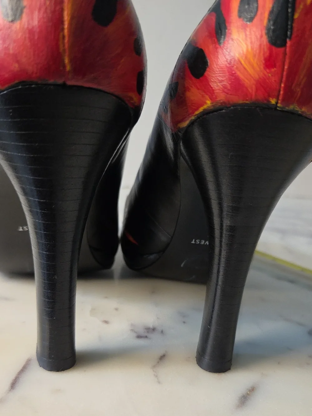 Nine West Black Pumps with Red and Orange Flame Design Sz 9.5 🔥